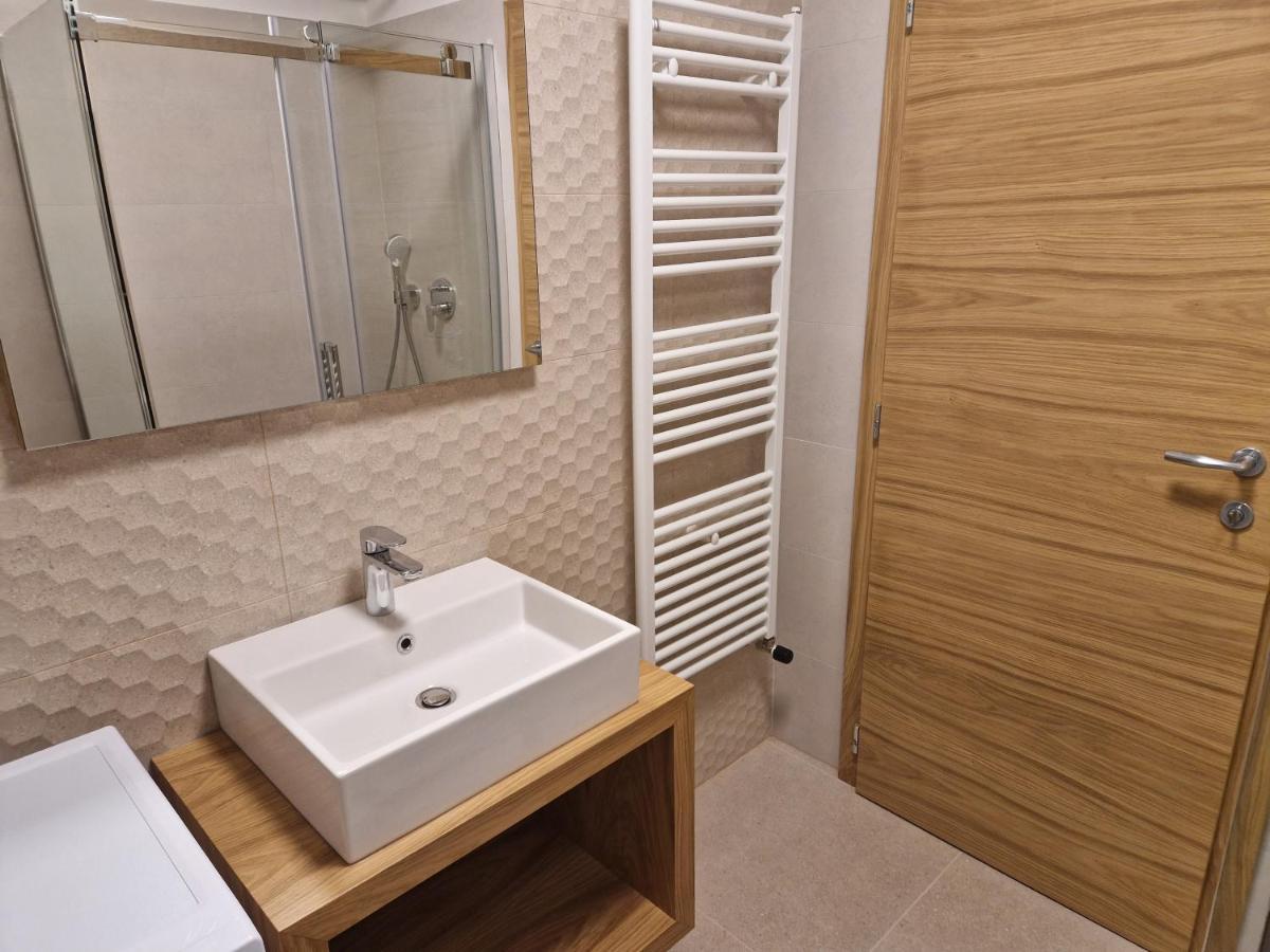 Apartments Cerovic Malinska Ngoại thất bức ảnh