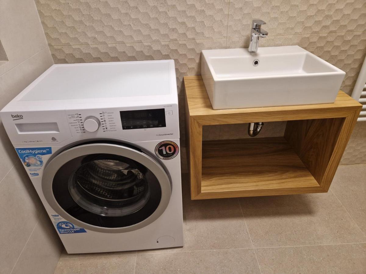 Apartments Cerovic Malinska Ngoại thất bức ảnh