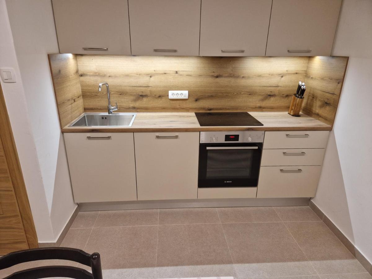 Apartments Cerovic Malinska Ngoại thất bức ảnh