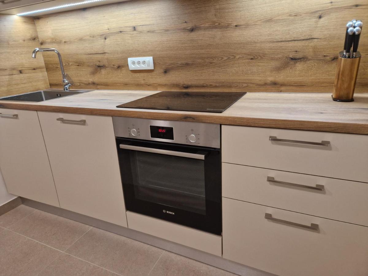 Apartments Cerovic Malinska Ngoại thất bức ảnh