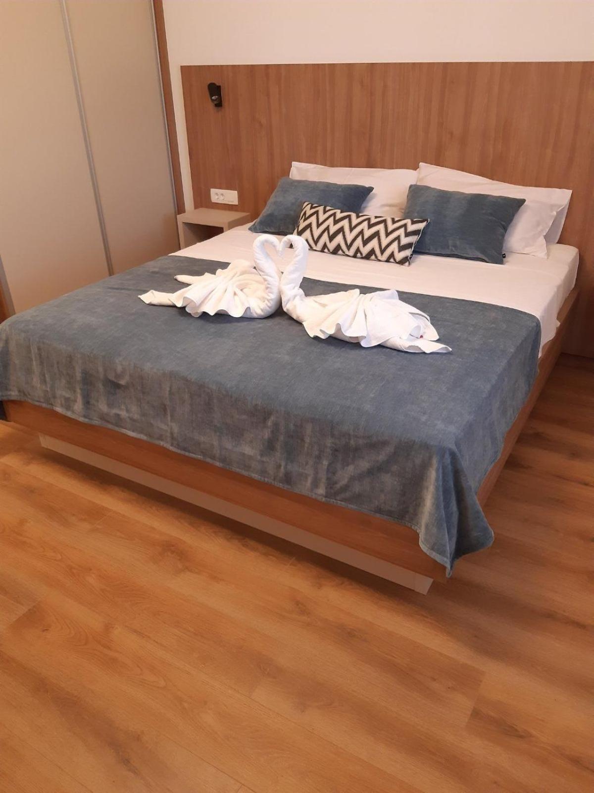 Apartments Cerovic Malinska Ngoại thất bức ảnh